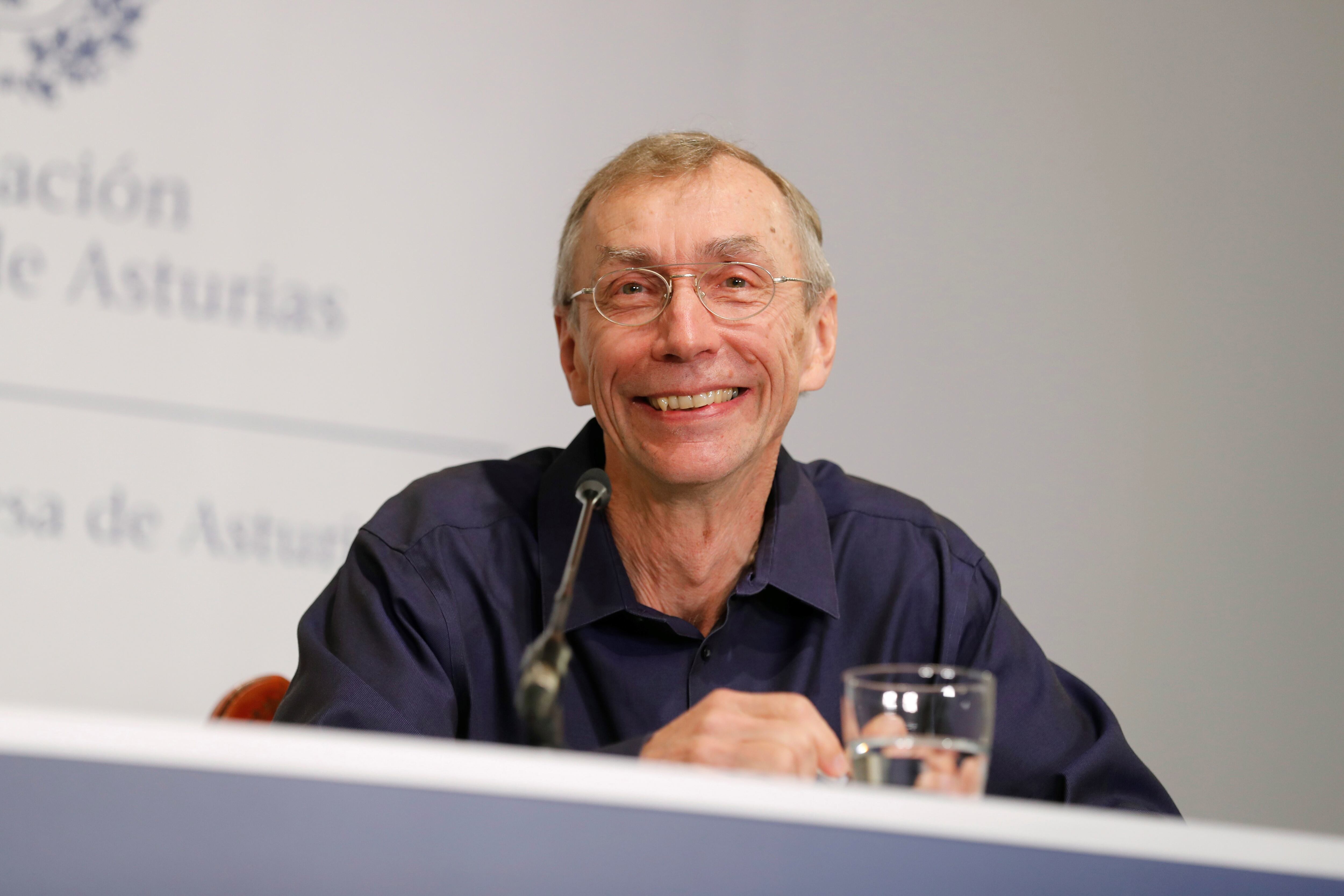 Svante Pääbo durante su estancia en Oviedo en la edición de los Premios Princesa de Asturias de 2018.   EFE/José Luis Cereijido