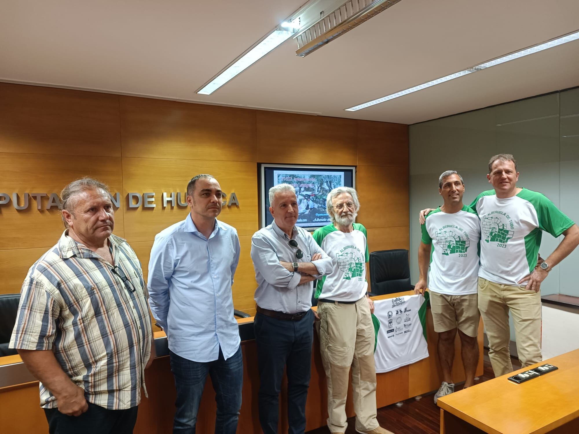 Presentación de la rueda de prensa de las motos de Alberuela de Tubo