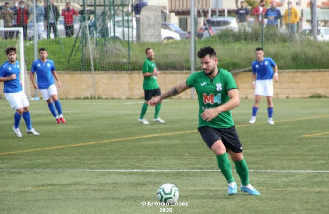 Rubén Olid durante un partido esta temporada