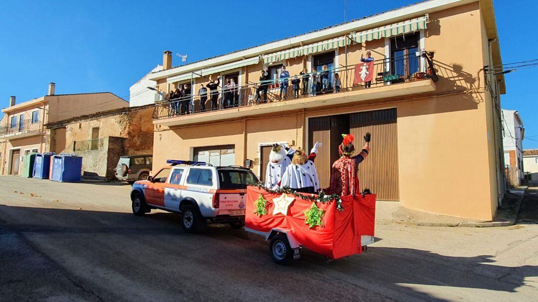 Los Reyes han visitado este martes por la mañana algunas pedanías