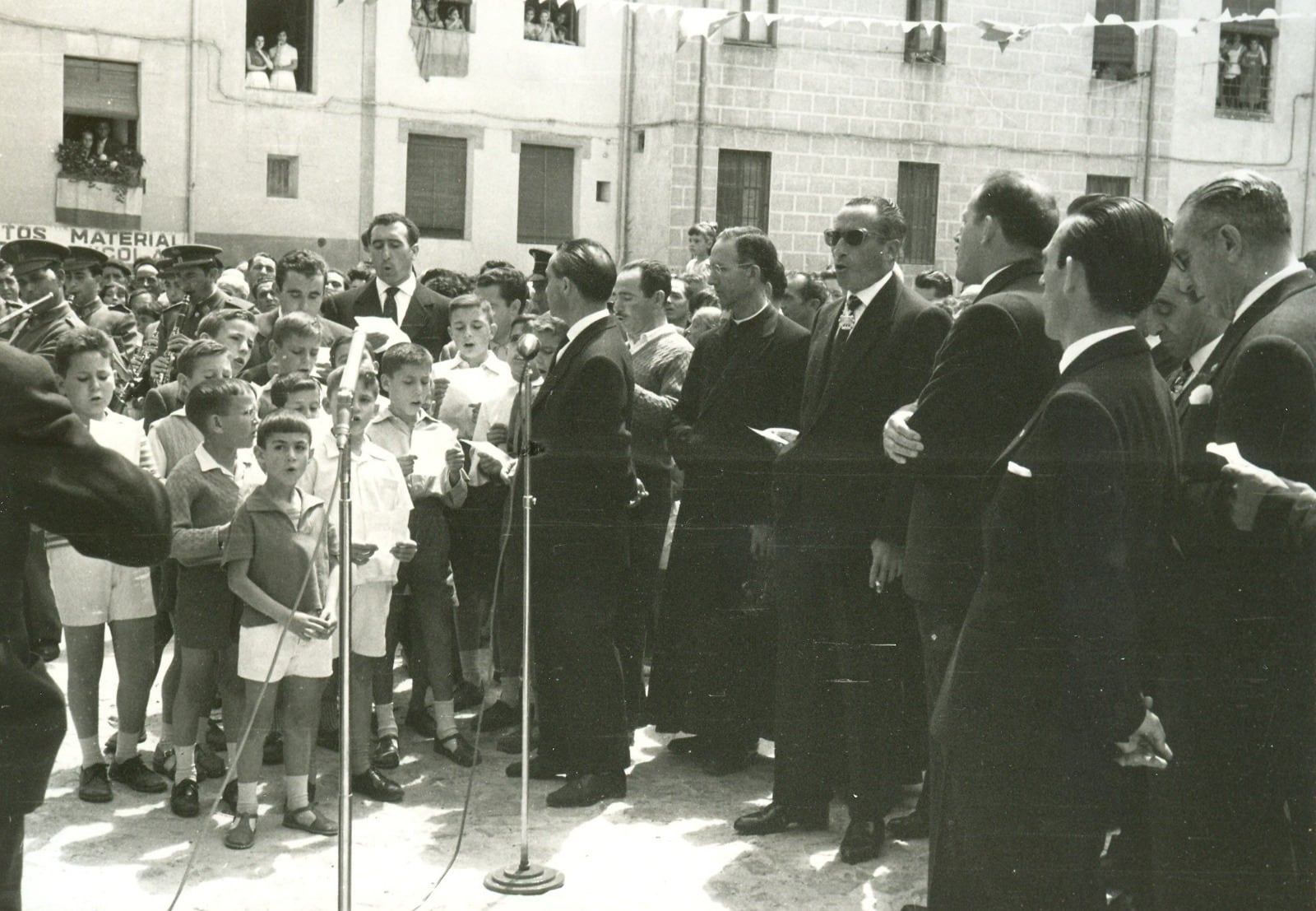 Primera interpretación del Himno de Aranda