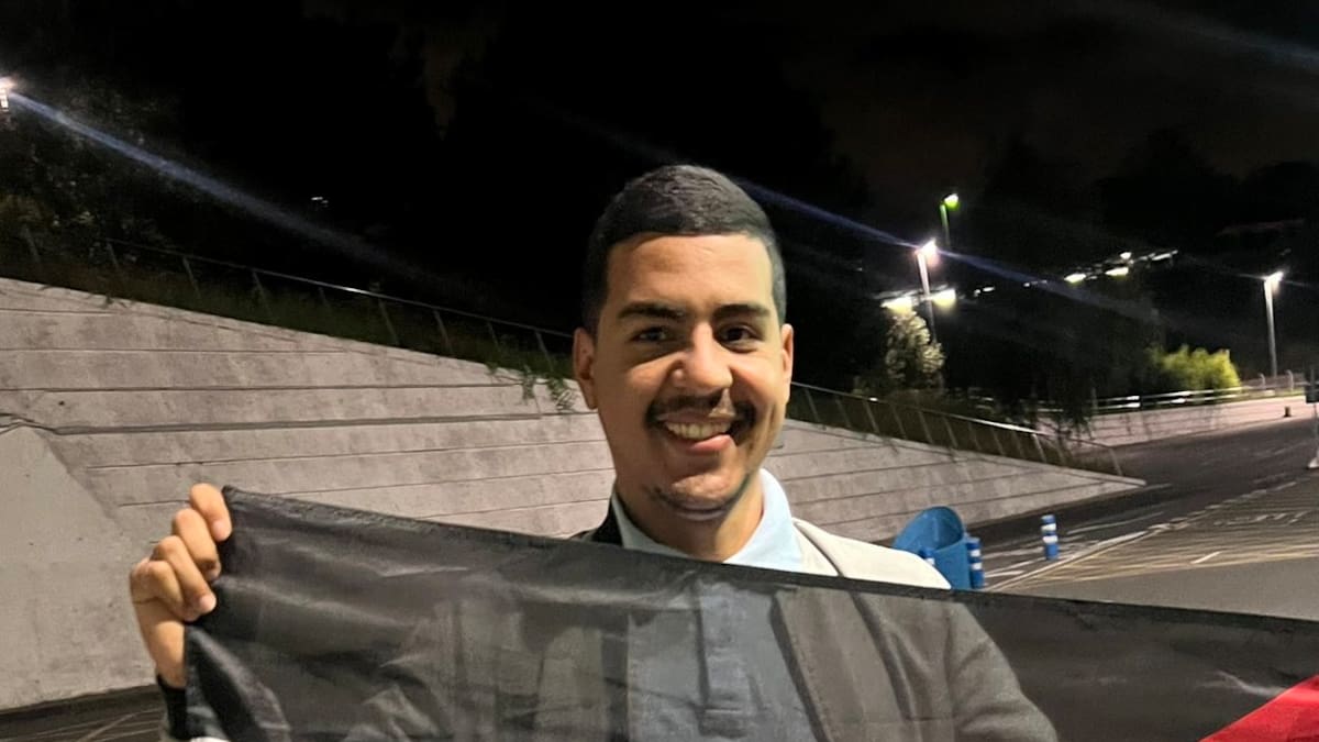 Sociedad En libertad Youssef El Mahmoudi, el saharaui que llevaba catorce días recluido en el aeropuerto de Loiu