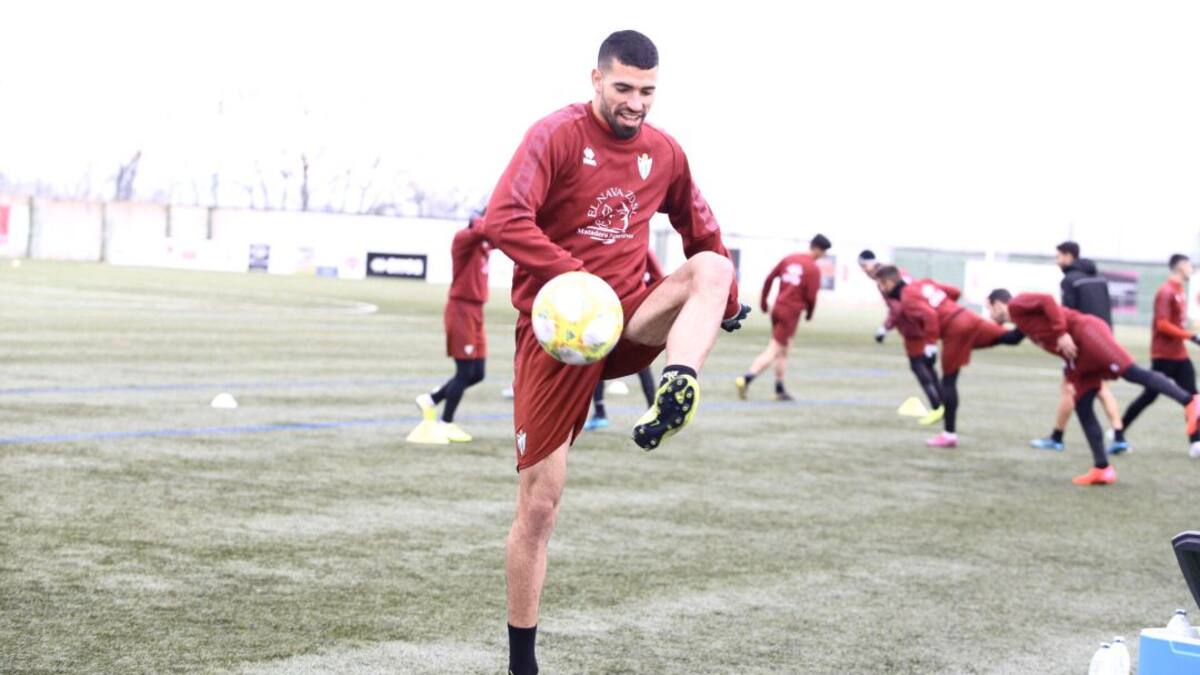 El CD Guijuelo quiere el 'no hay dos sin tres' ante el Alavés B