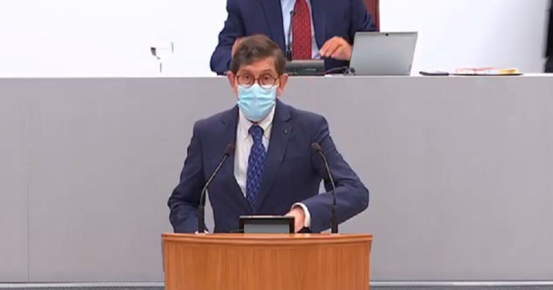 Manuel Villegas durante su comparecencia en el pleno de la Asamblea Regional