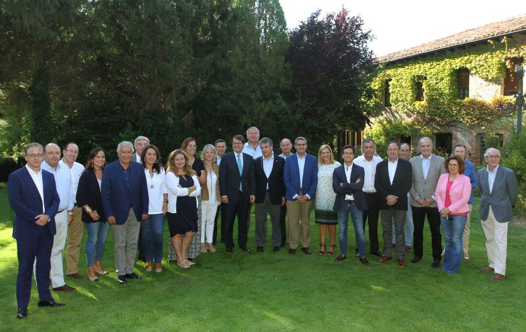 El Consejo de Dirección del grupo popular en el Senado antes de la reunión de trabajo celebrada en Mave