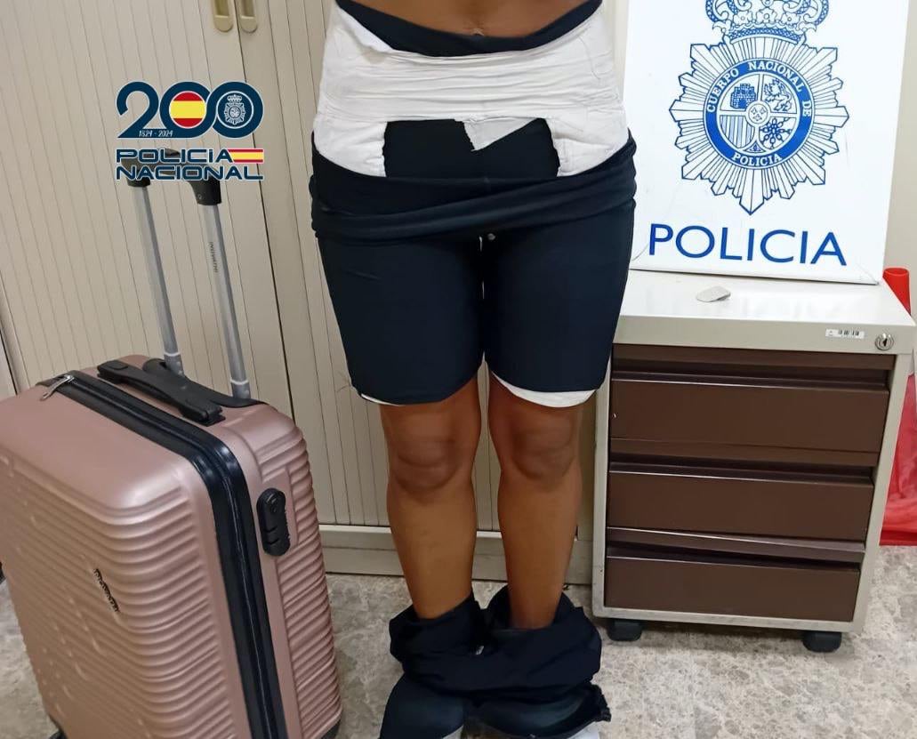 Detenida en el aeropuerto de Barajas con 4 kilos de cocaína adosados a los glúteos