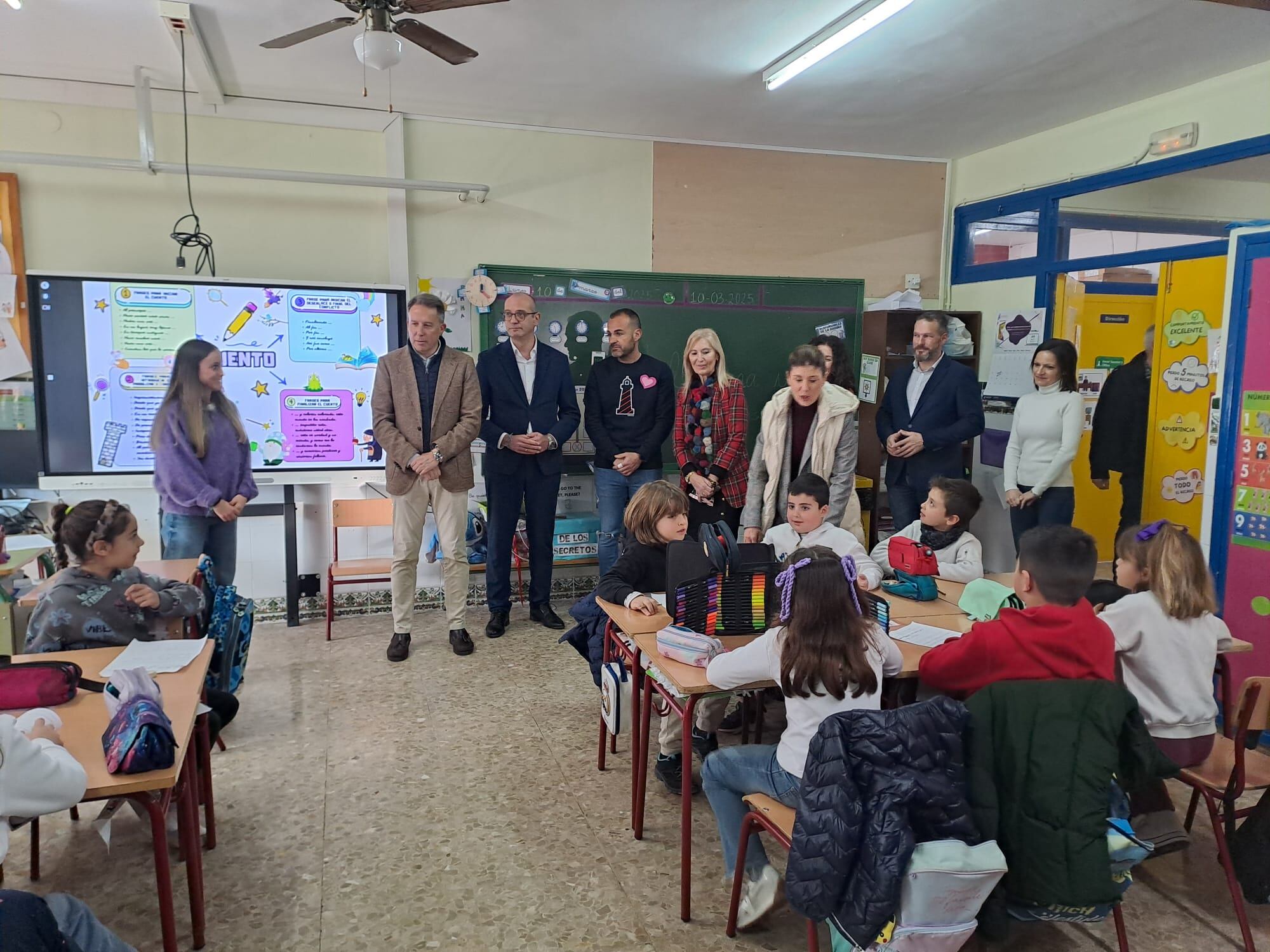 El consejero de Educación y Formación Profesional, Víctor Marín, visita el colegio Villaespesa de La Tercia (Lorca) para comprobar su estado tras las lluvias