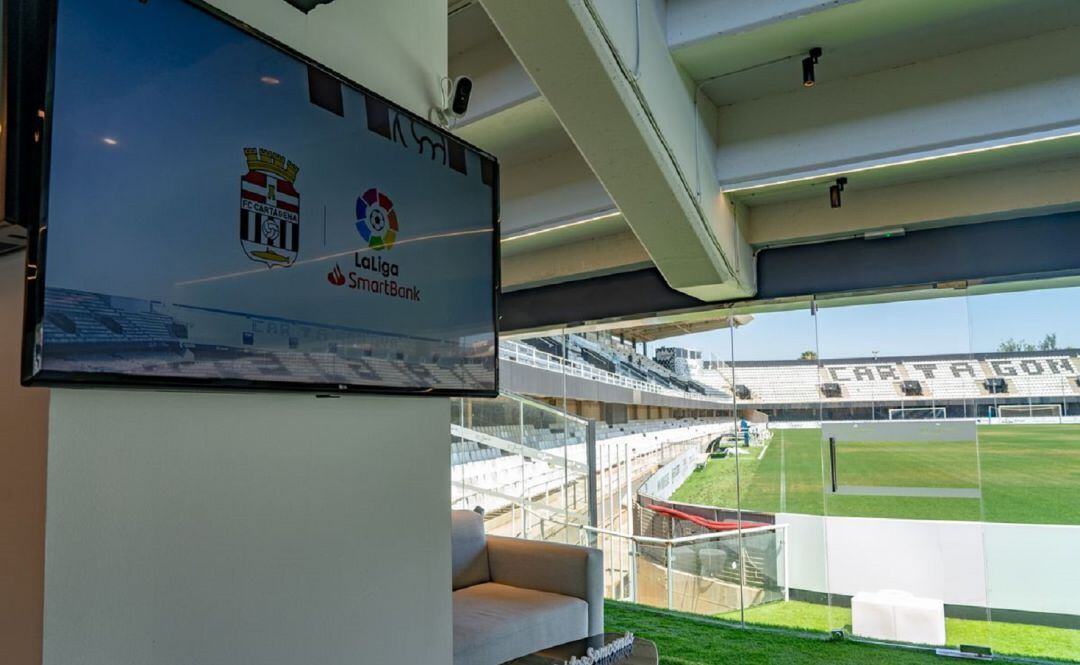 Visita al Estadio Cartagonova de técnicos de la Liga de Futbol Profesional.