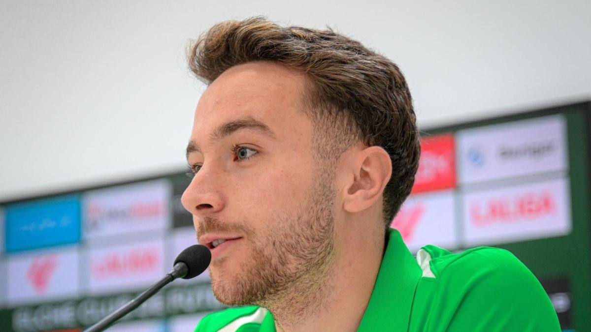 El jugador del Elche CF Marc Aguado expresa su admiración por Messi