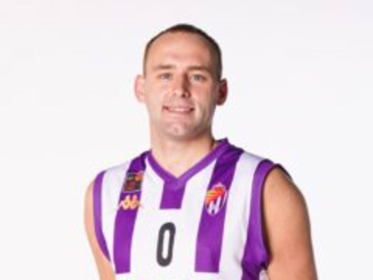 Devin Schmidt sancionado con siete partidos