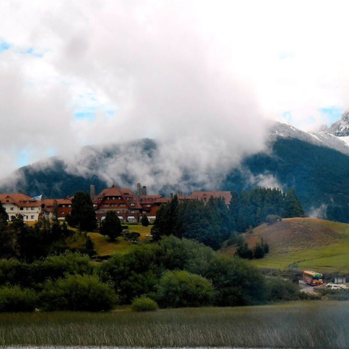 La familia berciana atrapada en la Patagonia pisa ya suelo español