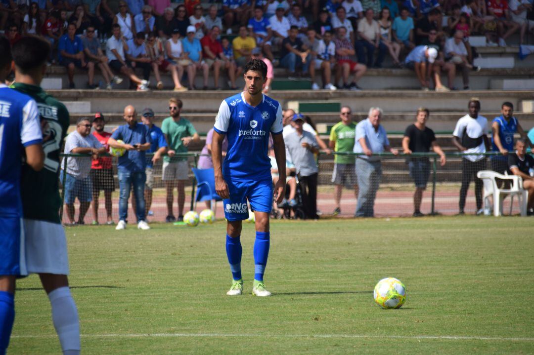 Pedro Astray podría jugar el domingo ante la baja de Adri Rodríguez