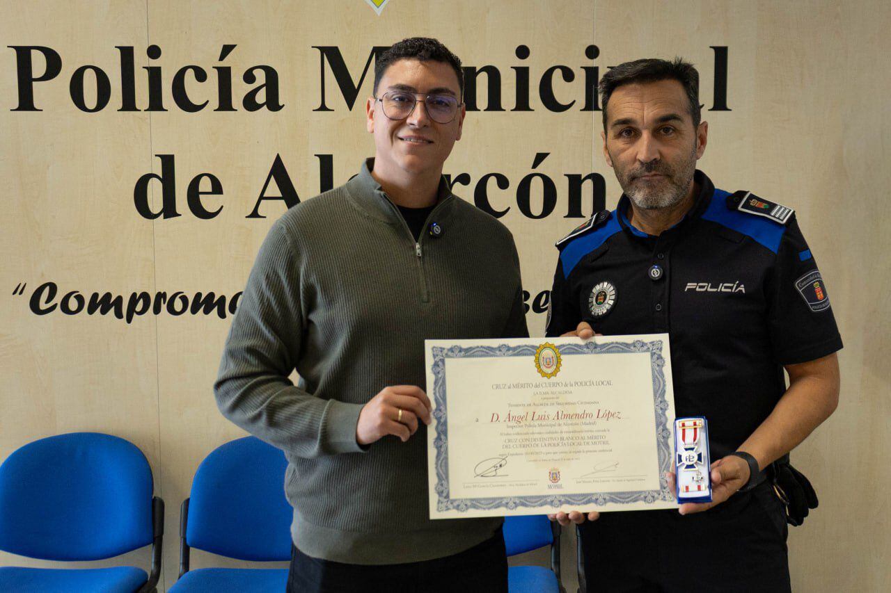 El Inspector Almendros junto al concejal de seguridad, David López