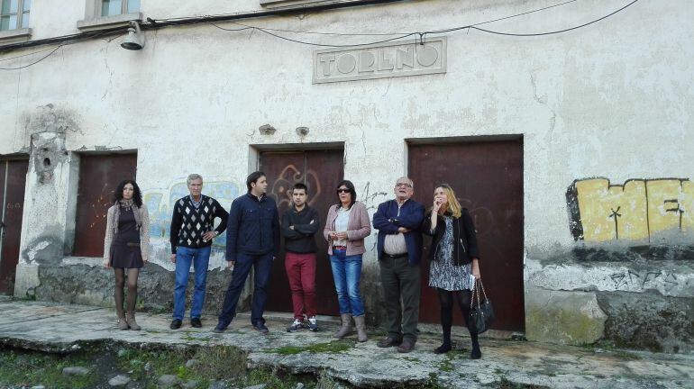 Miembros del grupo socialista en las Cortes de Castilla y León visitan Toreno