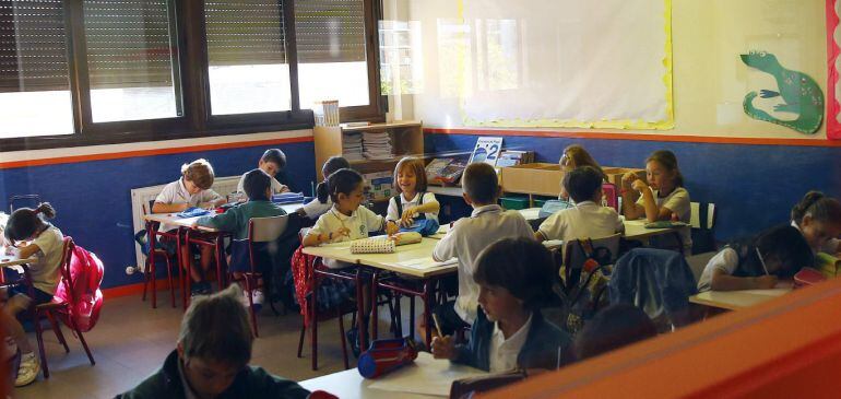 Varios niños en una de sus clases en el inicio escolar. EFE/J.P.Gandul