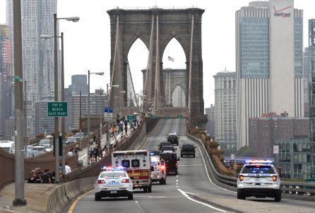 Joaquín &#039;El Chapo&#039; Guzmán es acompañado por una caravana de la policía a través del Puente de Brooklyn el 10 de octubre de 2018, de regreso a la cárcel en el bajo Manhattan después de su comparecencia ante el Tribunal del Distrito Federal en Brooklyn.