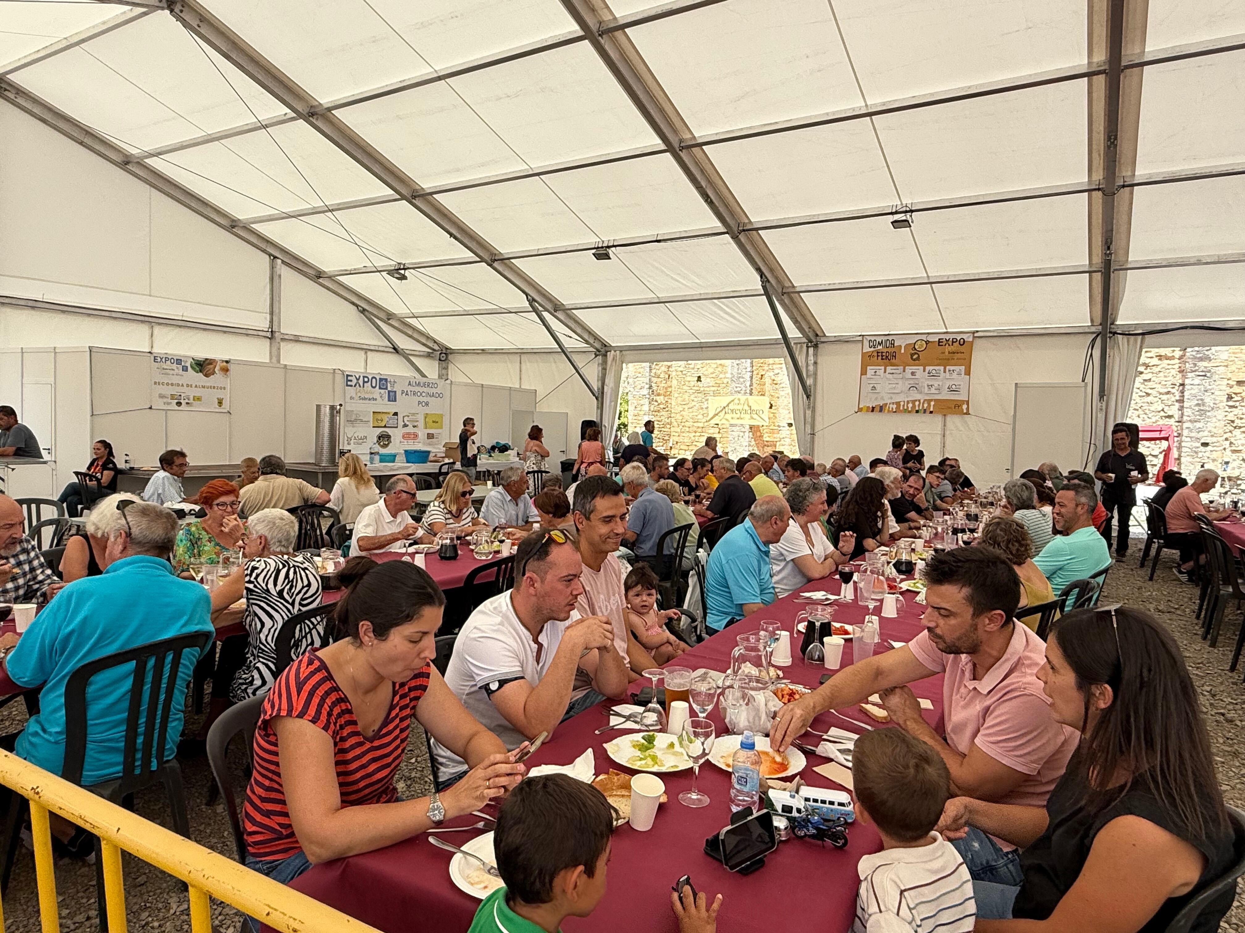 Público en la subasta de Expoforga