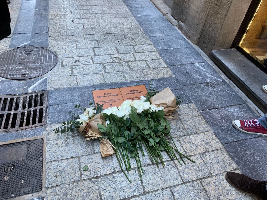 Las dos placas se han instalado en la calle San Lorenzo, a la altura del número 10