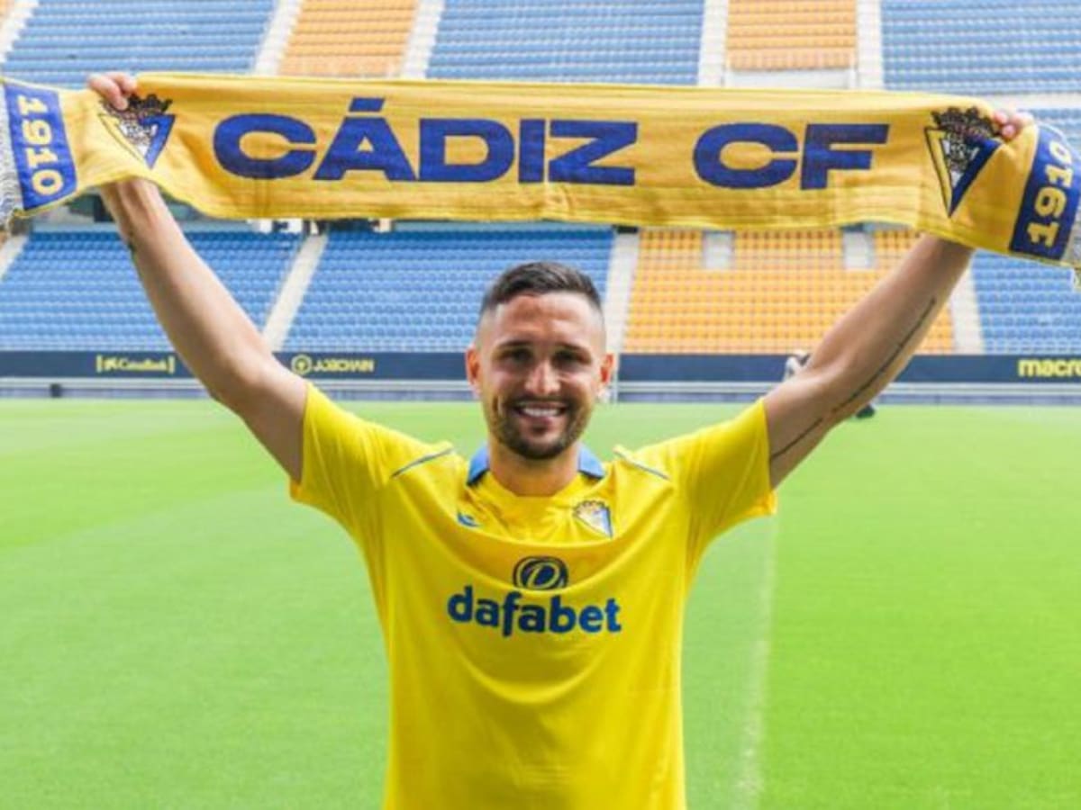 Florin Andone raja del Cádiz CF y de Álvaro Cervera: "No lo quiere nadie, no lo quiere ni su madre"