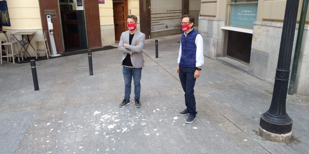 Los hosteleros de Murcia han vuelto a romper platos por su situación