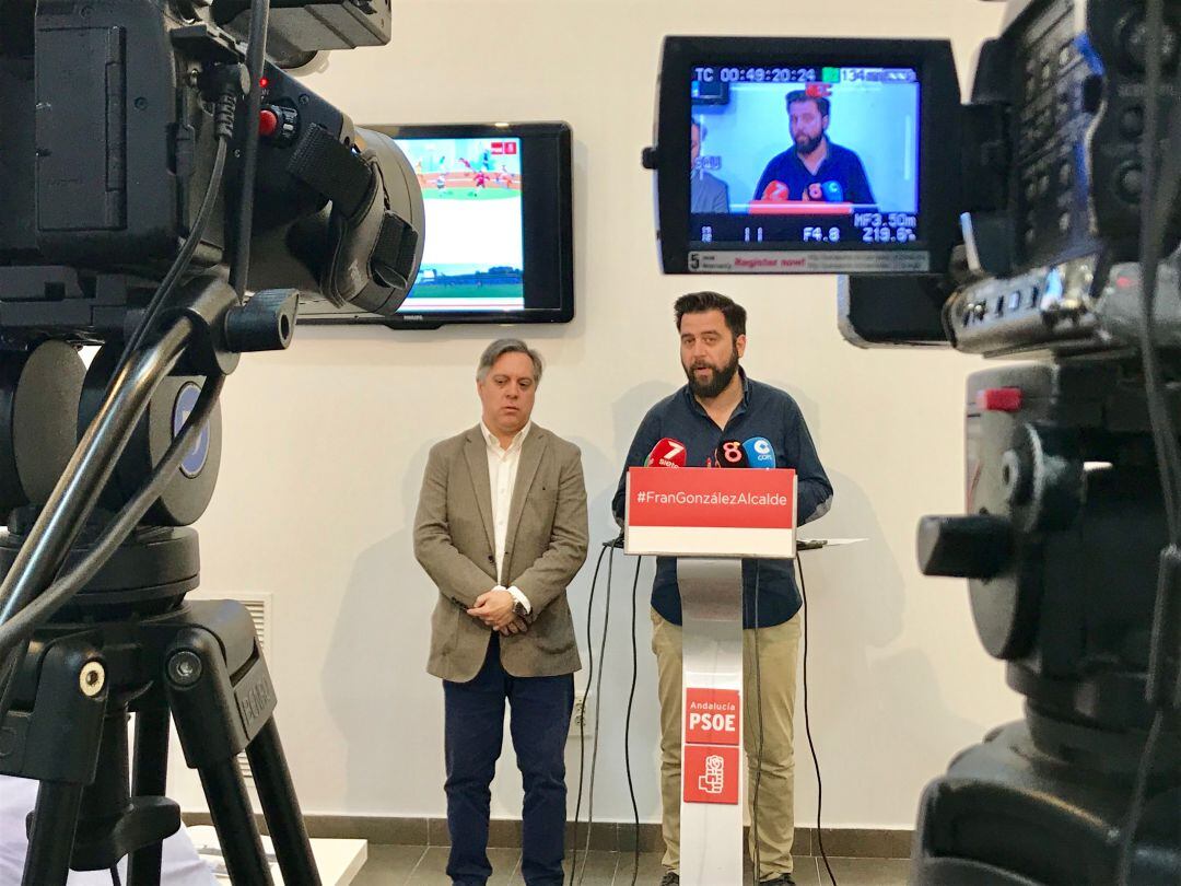 Rueda de prensa de Francisco González, candidato del PSOE de Cádiz a la alcaldía