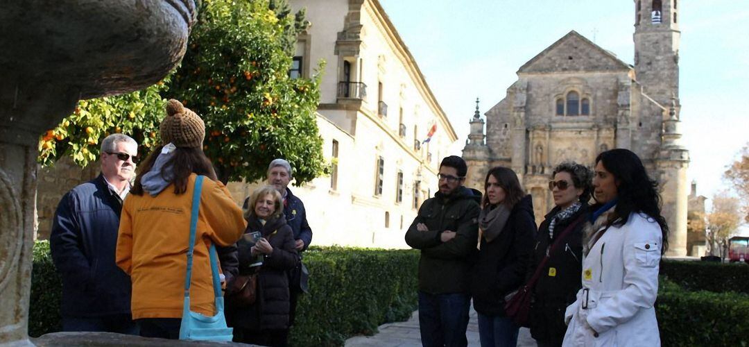 Turistas en Úbeda, ciudad Patrimonio de la Humanidad.