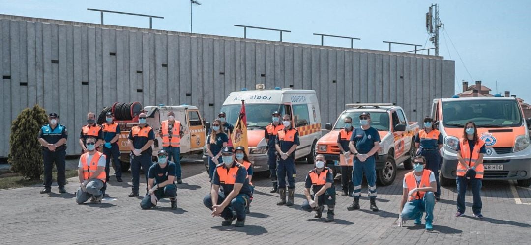 Los voluntarios de Protección Civil reciben como agradecimiento a su labor realizada en esta crisis un seguro de vida