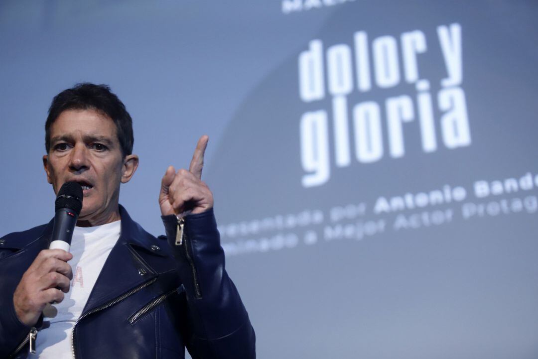 El malagueño Antonio Banderas en la proyección de &#039;Dolor y Gloria&#039; en los actos previos a los Premios Goya en Málaga el día en que ha sido nominado al Oscar como Mejor Actor