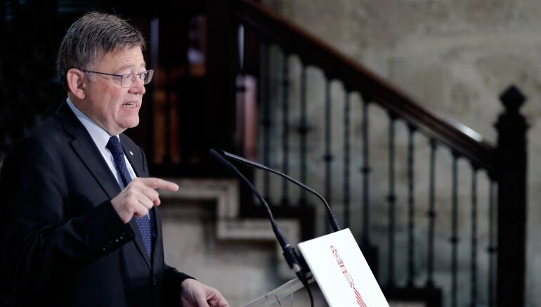 El president de la Generalitat, Ximo Puig, durante la presentación de las ayudas al copago de tratamientos farmacológicos para personas desempleadas.