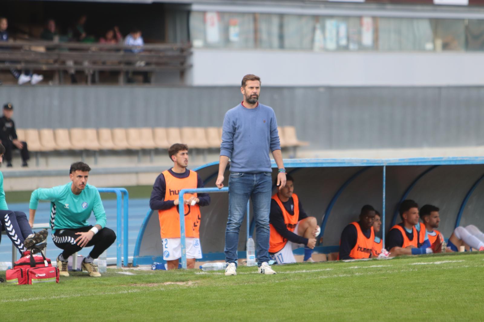 David Sánchez en su último partido como entrenador del Xerez DFC