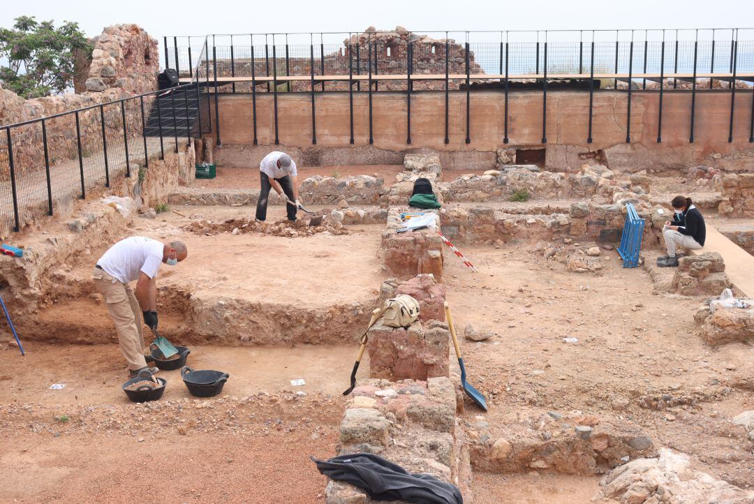 Excavaciones en el castillo de Onda