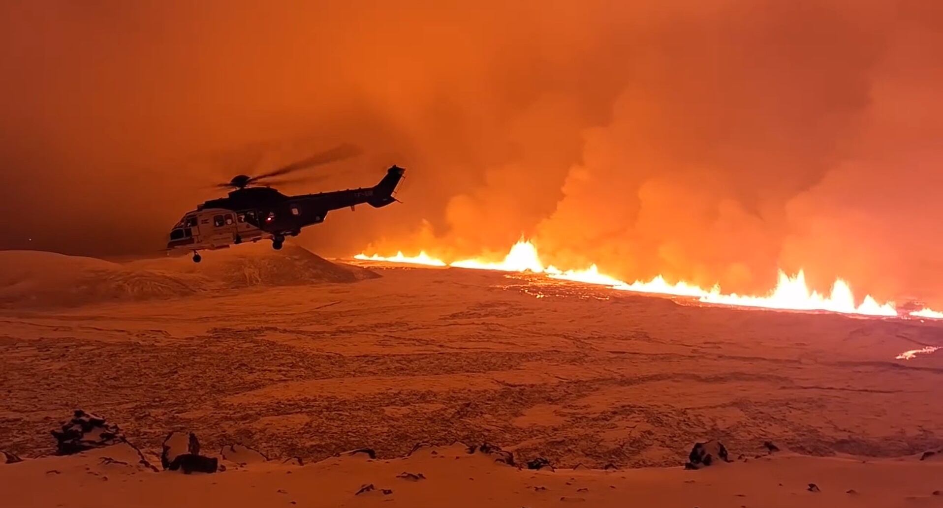 Vista de la lava del volcán en Islandia