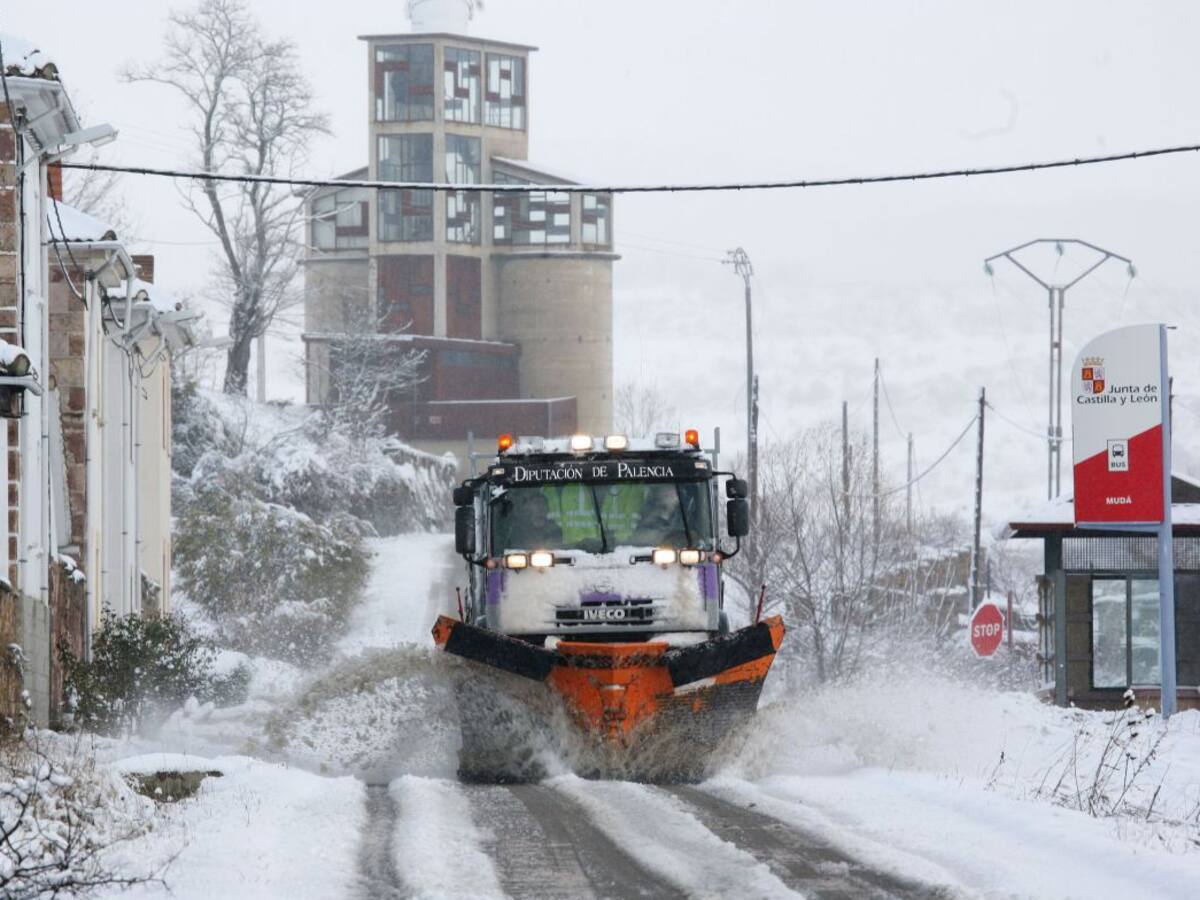 La Diputación de Palencia prepara un dispositivo especial de vialidad invernal ante la alerta meteorológica