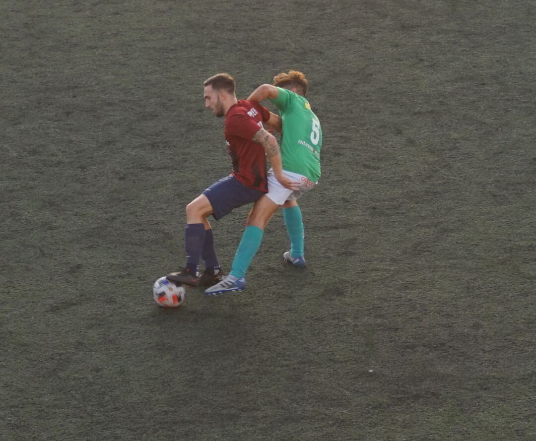 Pruden Sáez firmó los dos goles del Eldense