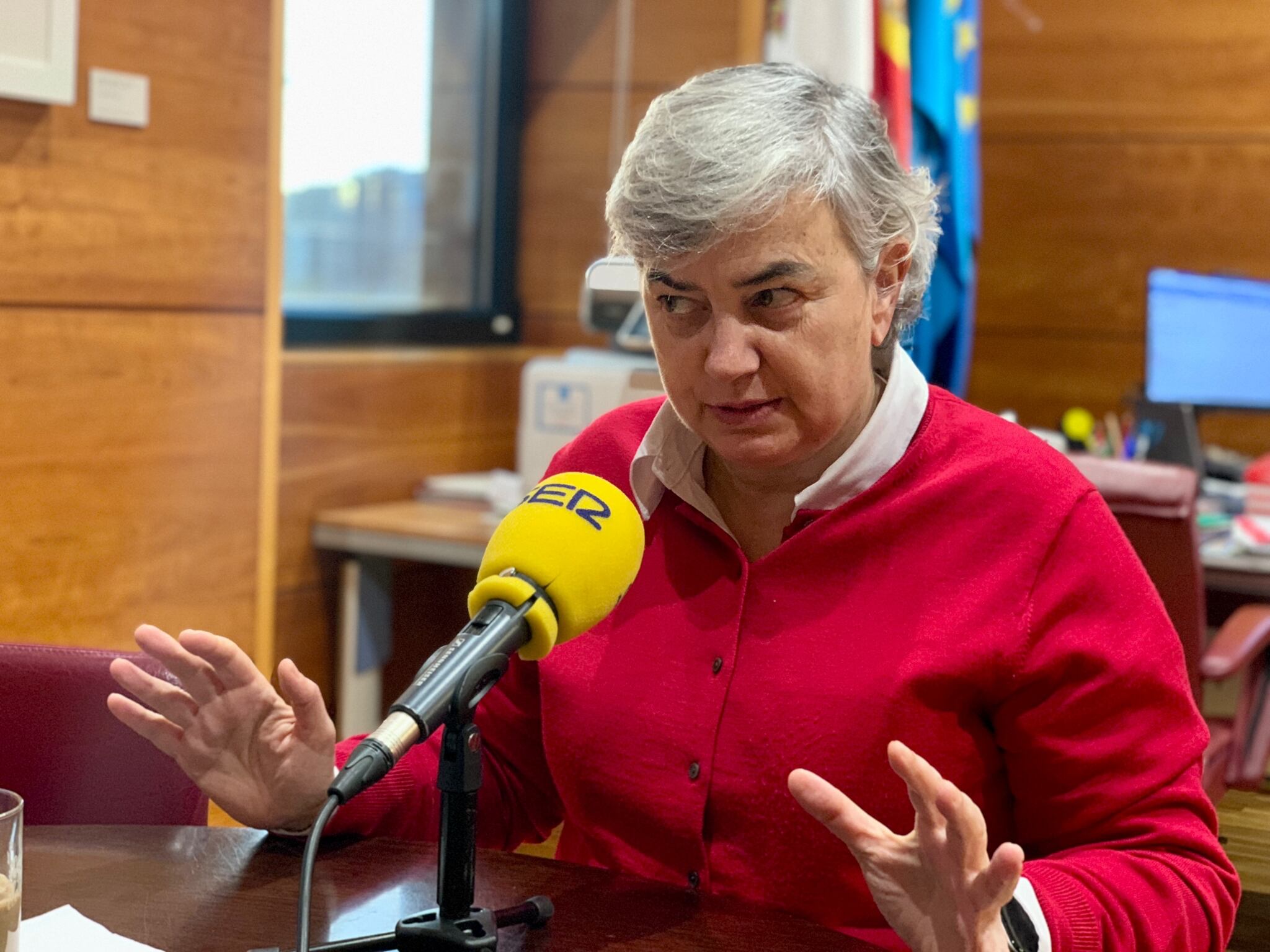 Ana González, alcaldesa de Gijón, durante una entrevista en la SER.