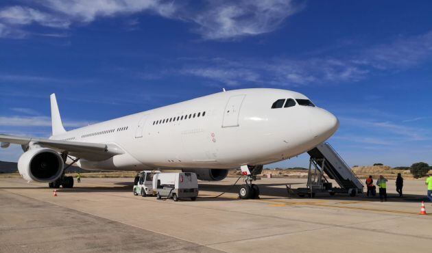 A330 procedente de El Cairo en el Aeropuerto de Ciudad Real