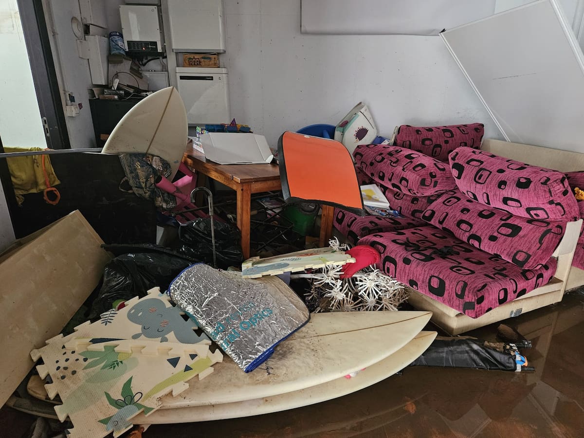 “En menos de una hora se inundó todo”: una vecina de Bañaderos relata cómo el agua arrasó su garaje