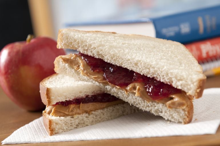 Bocadillos preparados para el recreo de un colegio