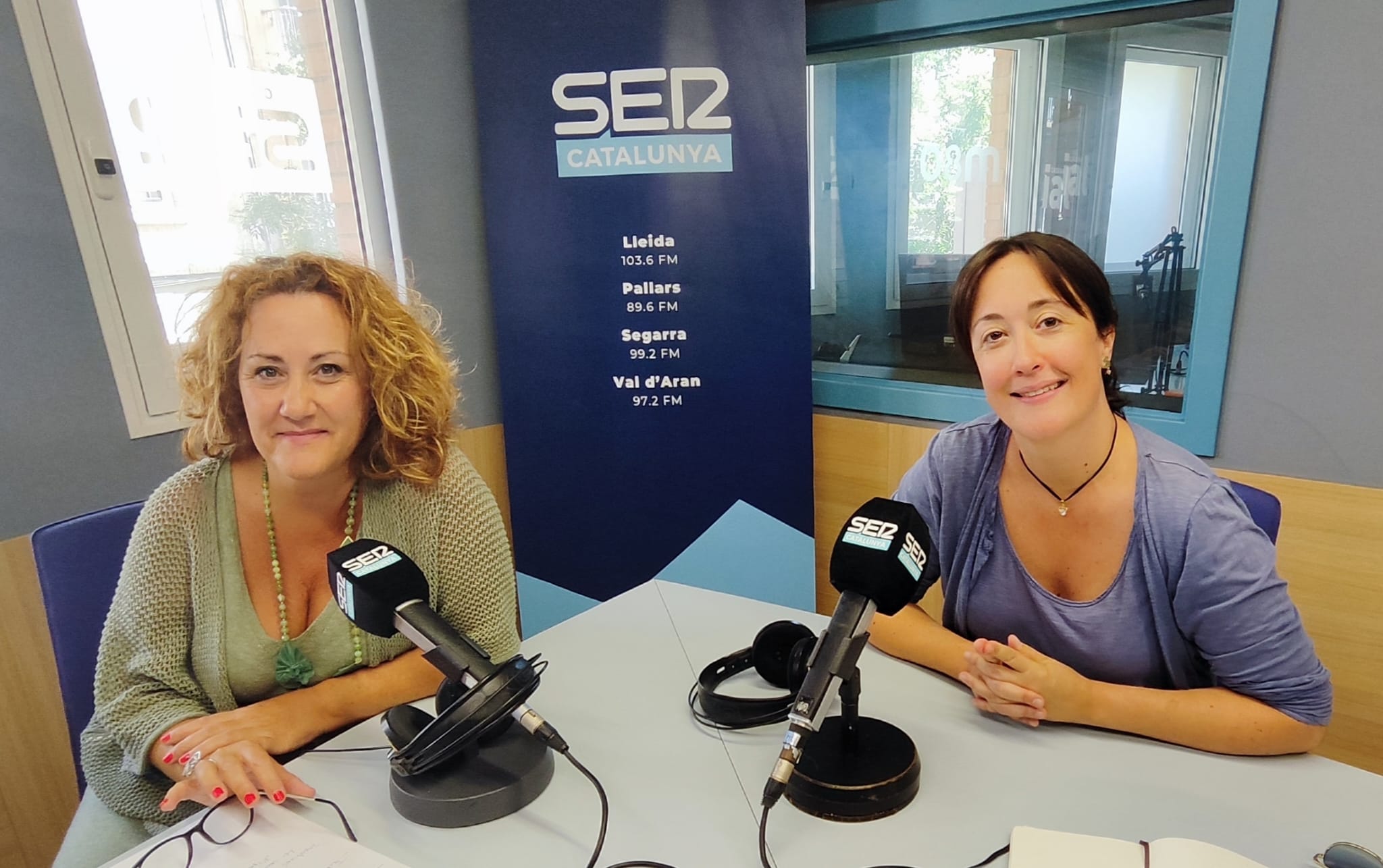 Sandra Marco, alcaldessa de Soses i Anna Feliu, alcaldessa de L'Albi. Als estudis de Ràdio Lleida.