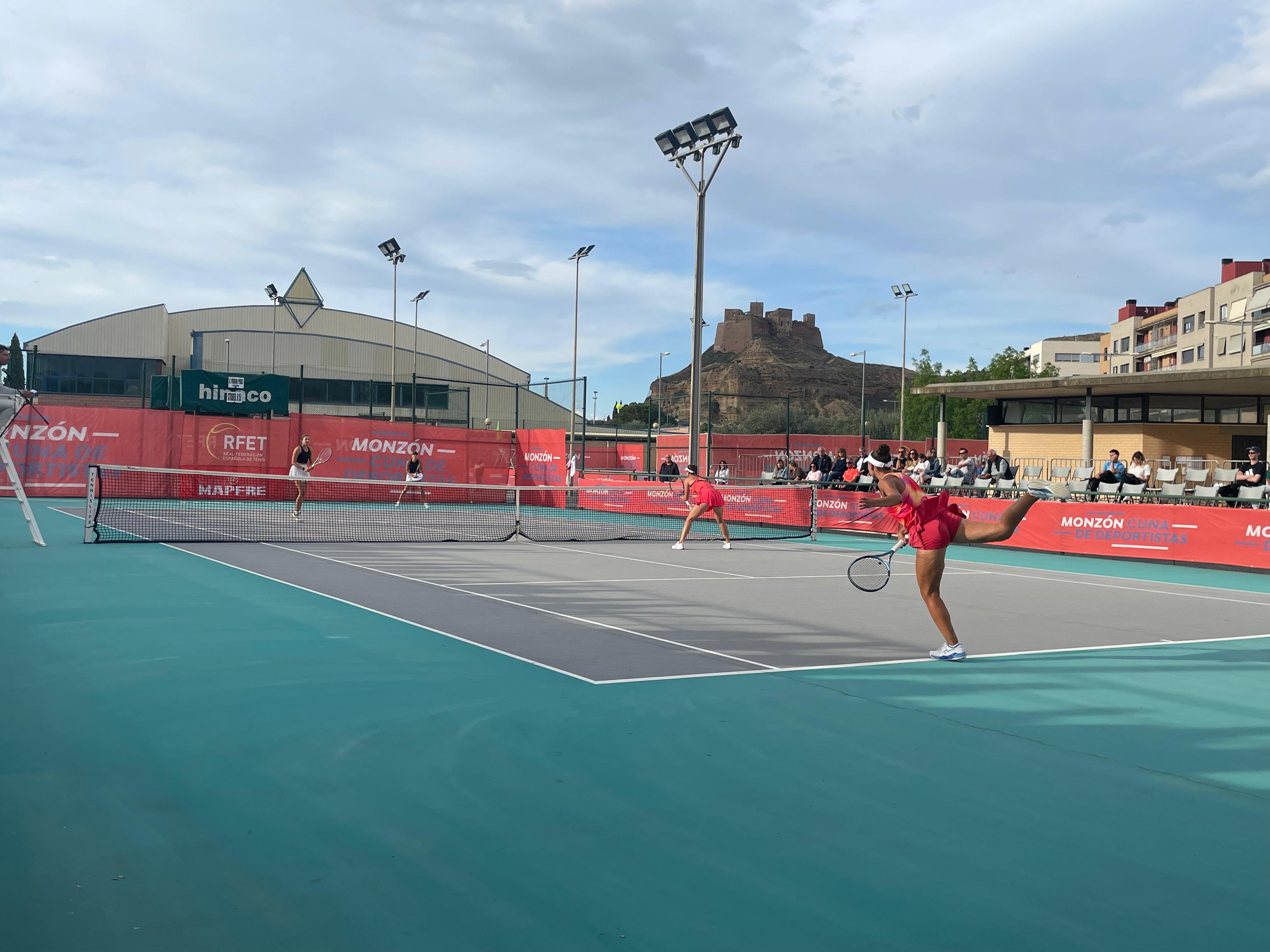 El Torneo de Tenis Femenino Conchita Martínez en Monzón llega a su recta final
