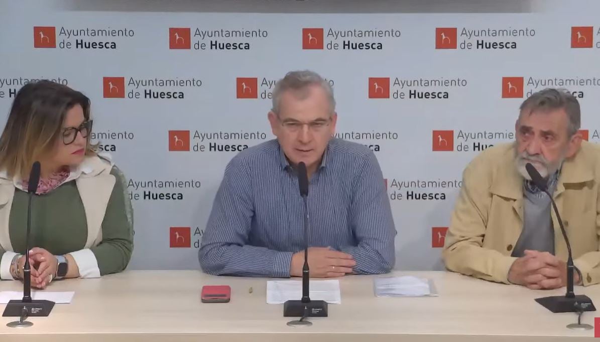 Sonia Latre, Pablo Cuevas y Bizén d&#039;o Río en la presentación de las actividades de Studiosi pro Universitate