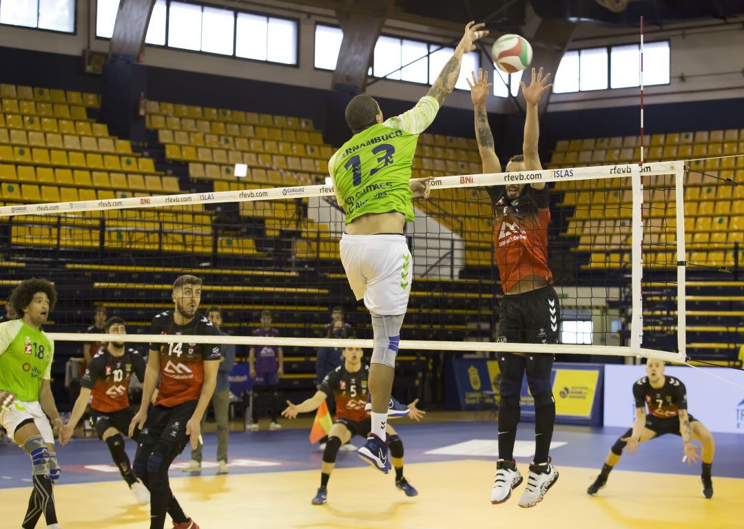 Encuentro de Copa del Rey entre el Urbia U Energía Voley Palma y el Conectabalear Manacor.