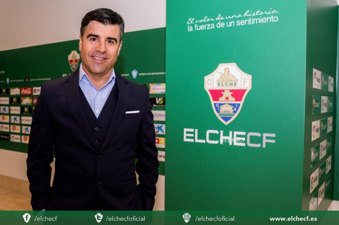 Nico Rodríguez posa en la zona mixta del estadio Martínez Valero