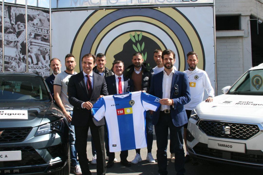 El Hércules ha presentado esta mañana a Seat Sala Rodríguez como patrocinador oficial