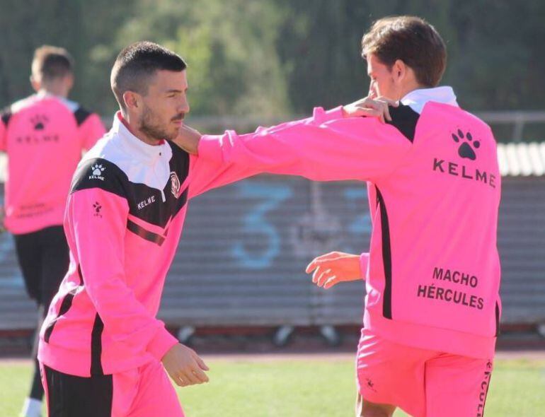 Miñano se entrena junto a Checa