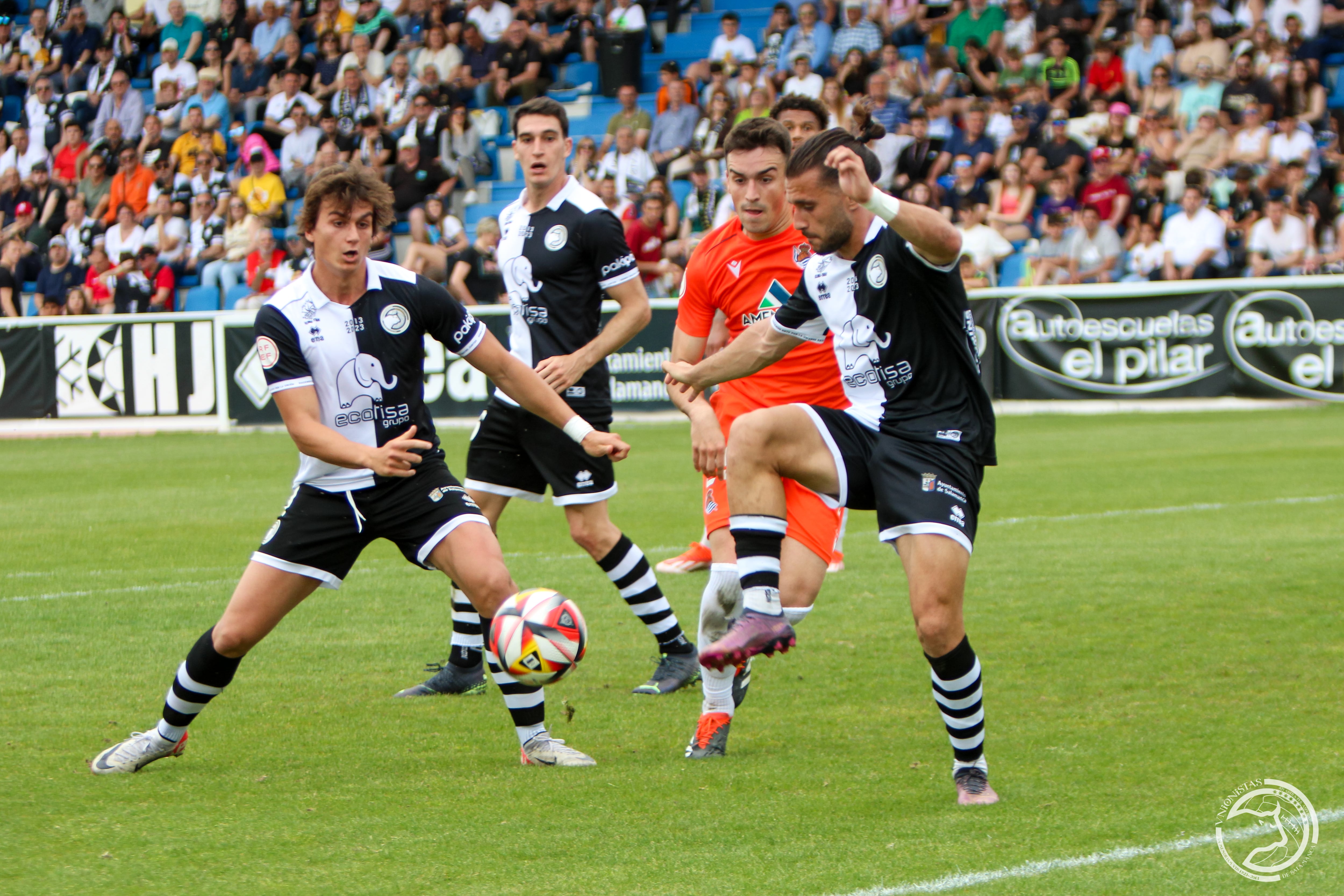 Unionistas de Salamanca jugando ante la Real Sociedad B/Unionistas CF