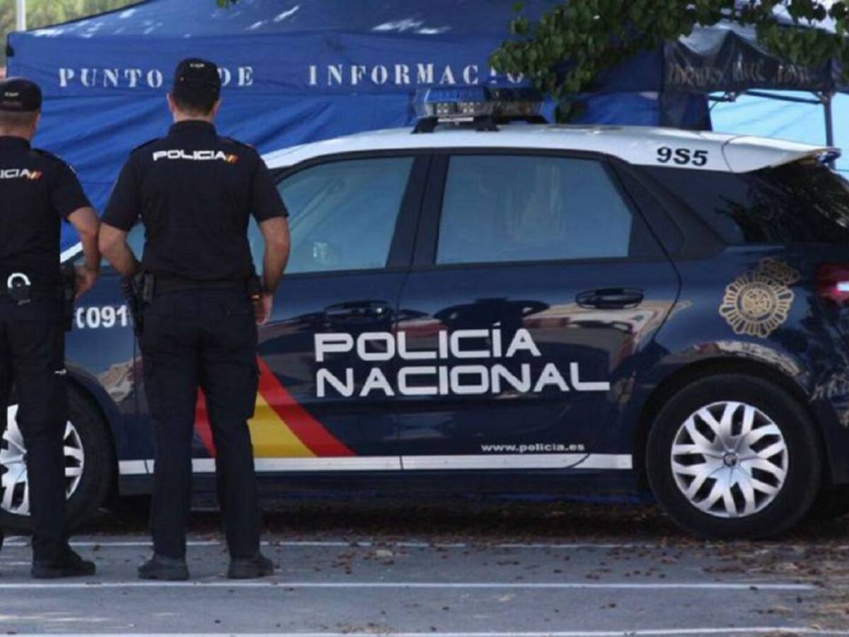 La Policía Nacional detiene a dos personas que acababan de robar en un bar