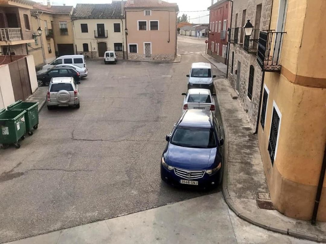 Las calles de Pesquera de Duero durante un instante en el primer día de confinamiento.