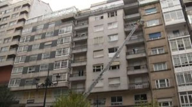 Vista panorámica del edificio afectado por la explosión en la calle San Salvador.