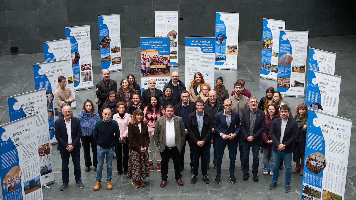 El Parlamento de Navarra acoge una exposición sobre 13 proyectos destinados a "mejorar las condiciones de vida en países desfavorecidos"